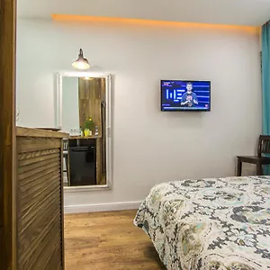 https://kyiv-smart-loft.hotels-of-kiev.com