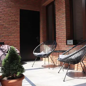 https://inoldtbilisi.alltbilisihotels.com