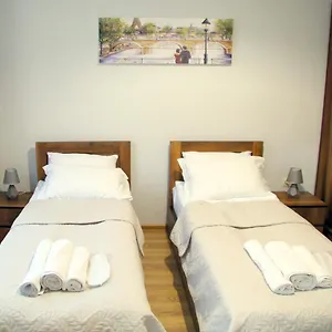 https://family-apartment.alltbilisihotels.com