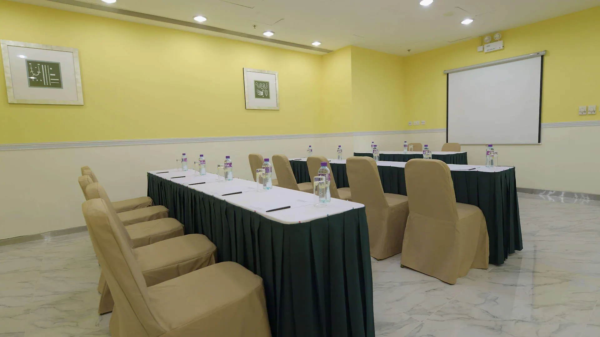 Ramada Hong Kong Grand View Hotel